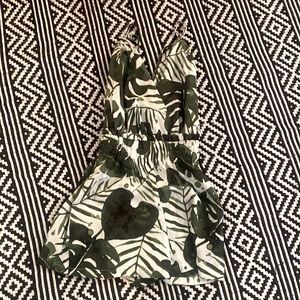 Tropical Green Romper Size XS (Fashion Nova)